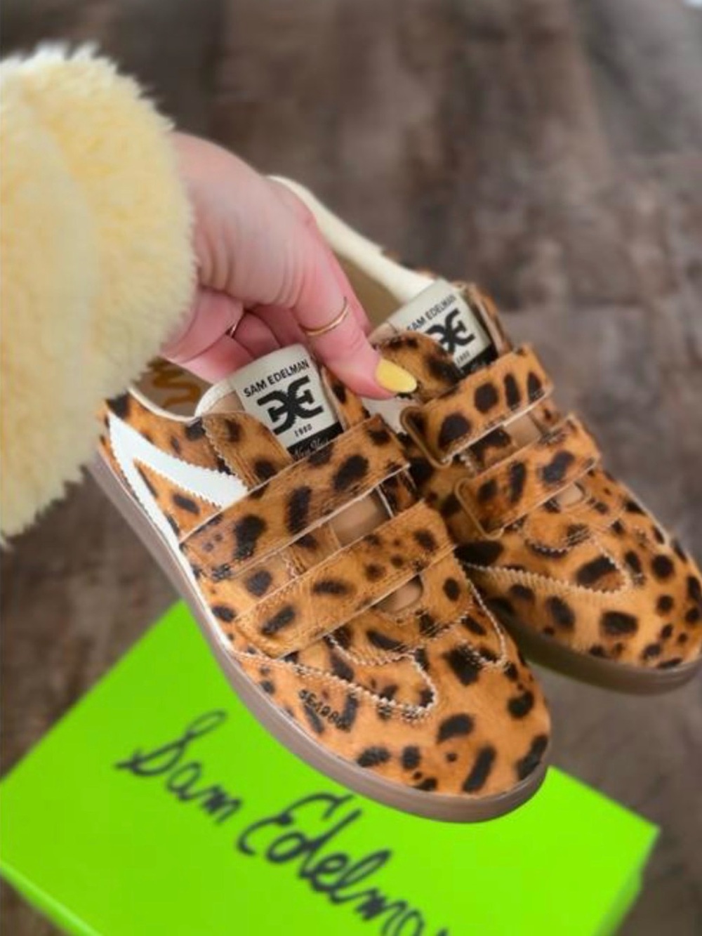 $120msrp SAM EDELMAN SNEAKER TALIA CALF HAIR SNEAKER Sz 6